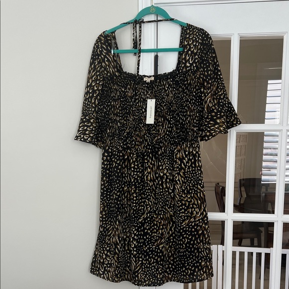 Francesca's Collections Dresses & Skirts - Francesca's Collections Black and Tan Patterned Mini Dress